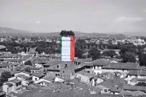 138_Torre tricolore